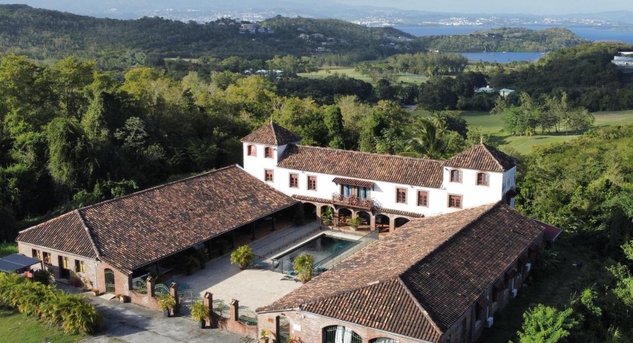Domaine Du Chateau Les Trois-Ilets Exterior photo